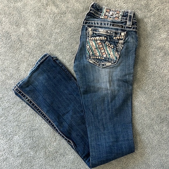 Miss Me Jeans - Picture 1 of 6